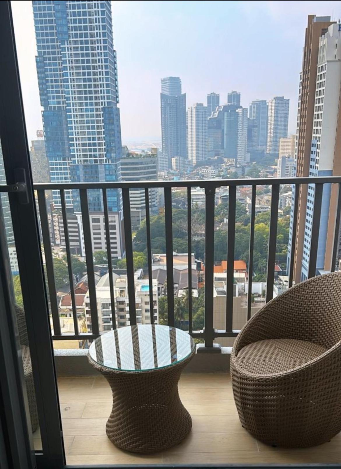 Colombo, Trizen Luxury Apartments, Sri Lanka *