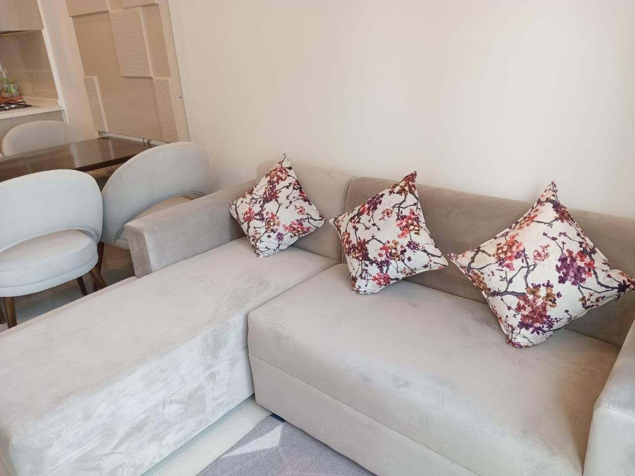 Colombo, Trizen Luxury Apartments, Sri Lanka *
