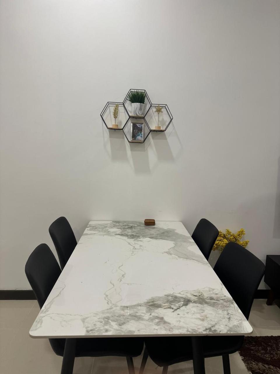Apartment Colombo, Trizen Luxury Apartments, Sri Lanka *